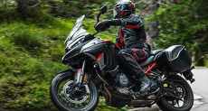 Viaggio nella Foresta Nera: Moto, Magia e Silenzi